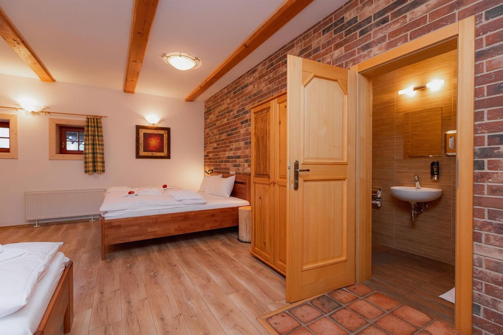 Wellness Rezort Janosikov Dvor Zázrivá Exterior foto