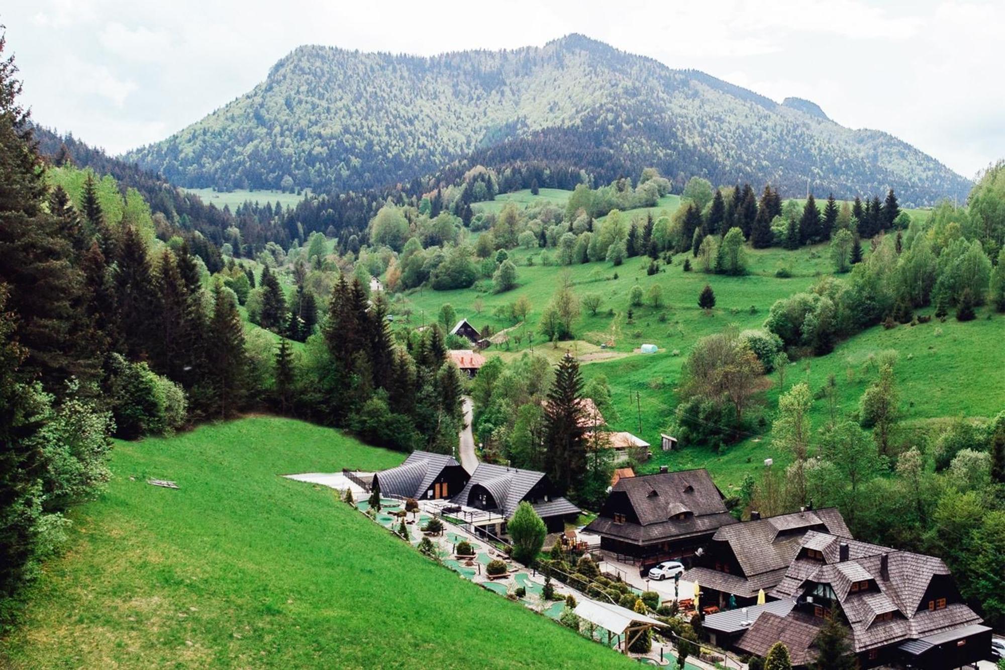 Wellness Rezort Janosikov Dvor Zázrivá Exterior foto