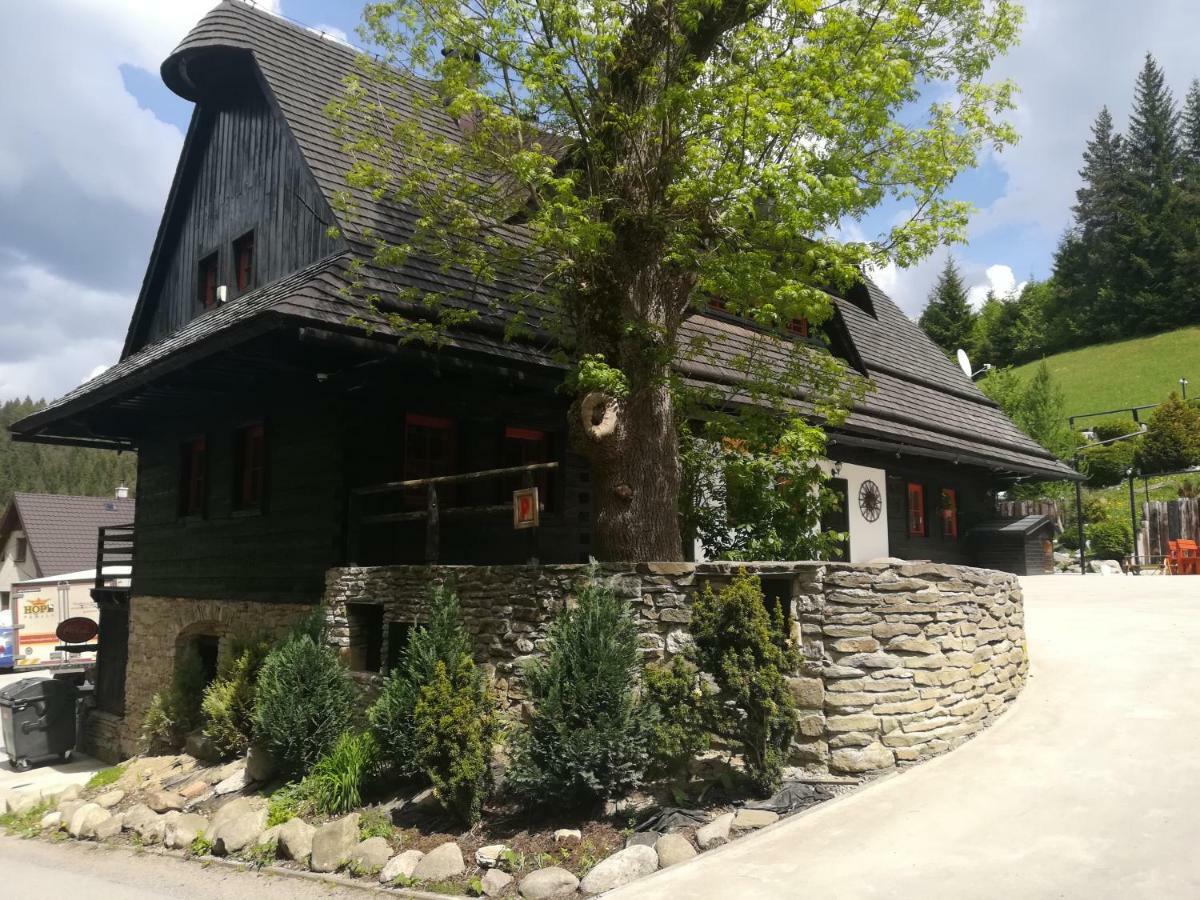 Wellness Rezort Janosikov Dvor Zázrivá Exterior foto